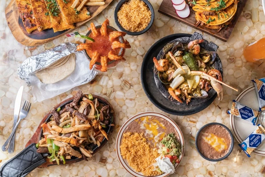 A table of Puerto Azul favorites